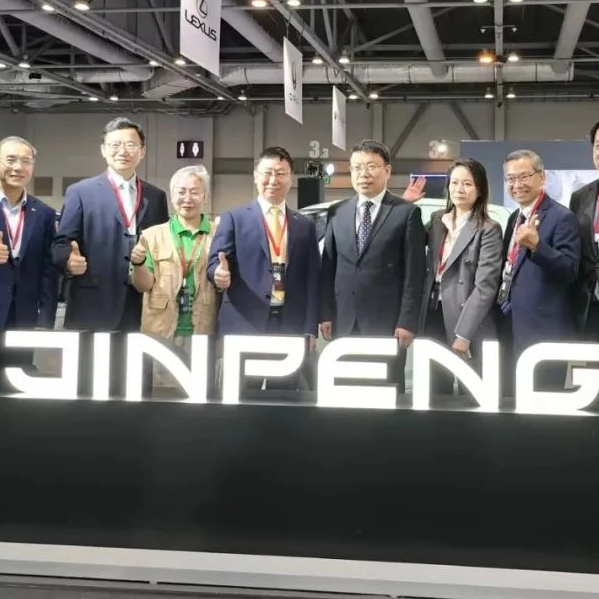 Kumpulan Jinpeng muncul di Ekspo Automobil Antarabangsa Hongkong